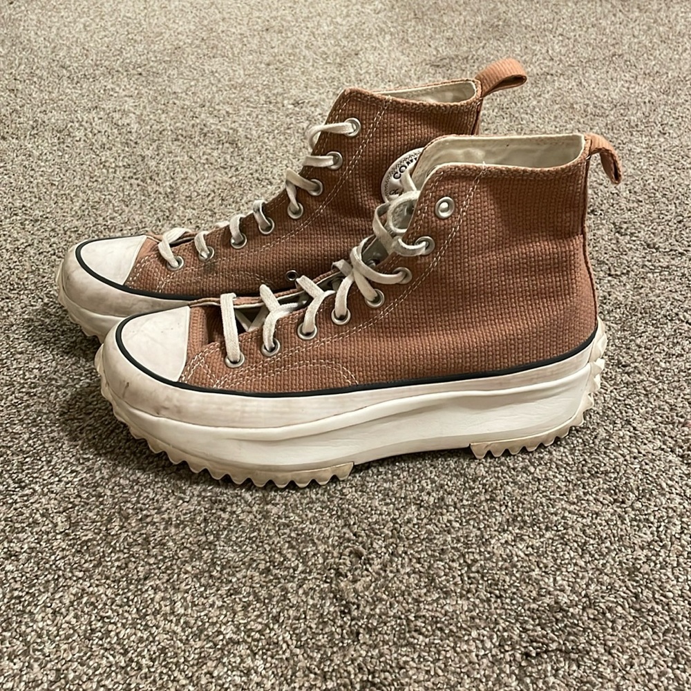 Women’s size 10.5 Run Star Hike Platform Converse.